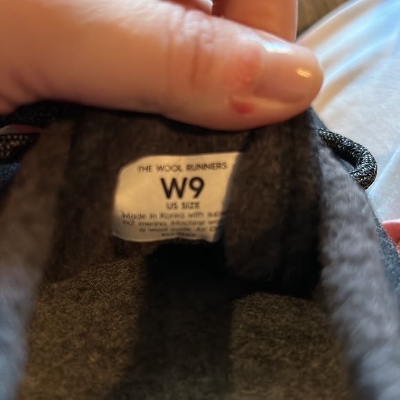 Women’s Wool Runner Allbirds in Dark Grey - Picture 8 of 8